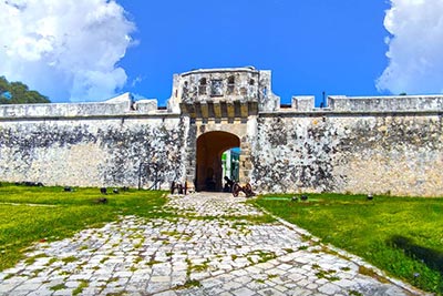 Campeche's Land Gate (Puerta de Tierra)