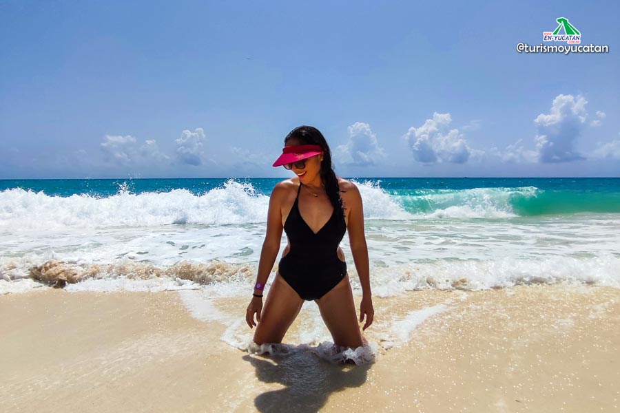 Playas de Cancún, Playa Delfines Cancún