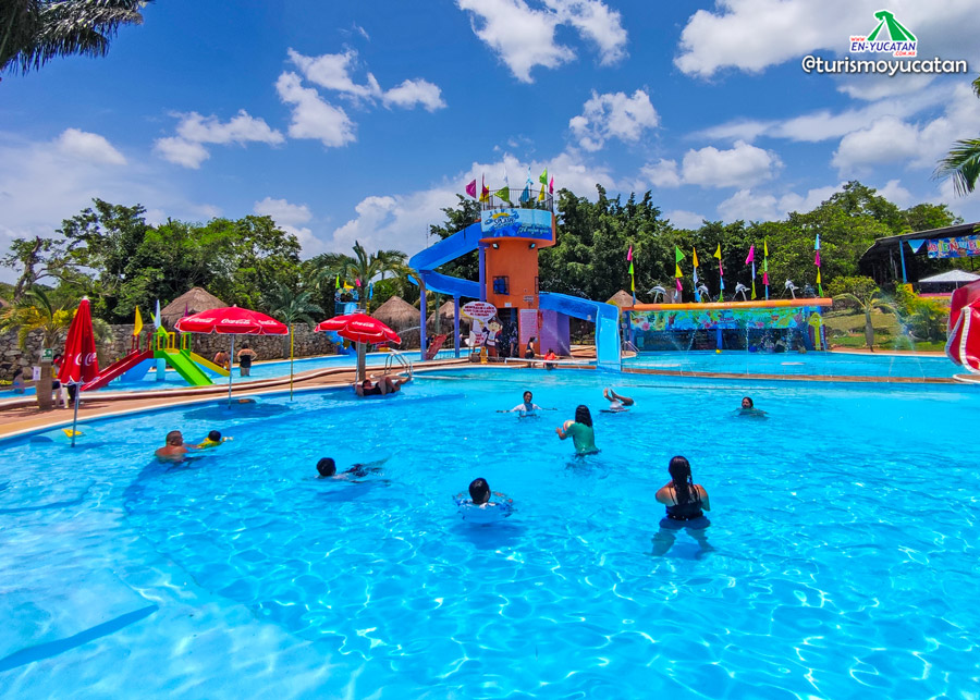 Área de Piscinas en Splash Parque Acuático en Homún