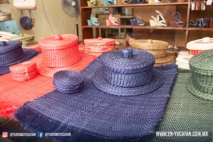 Taller Artesanal de Henequén, Moises Poot, Artesanos Yucatecos