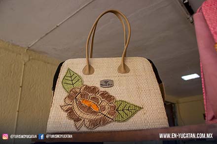 Taller Artesanal de Henequén, Moises Poot, Artesanos Yucatecos