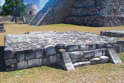 Santuarios y Altares en Mayapán