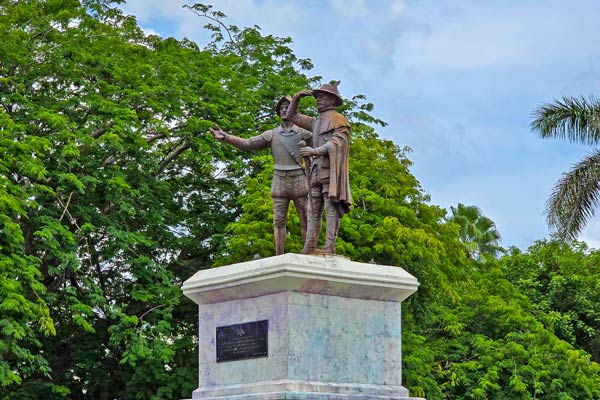 Santa Ana Neighborhood Details