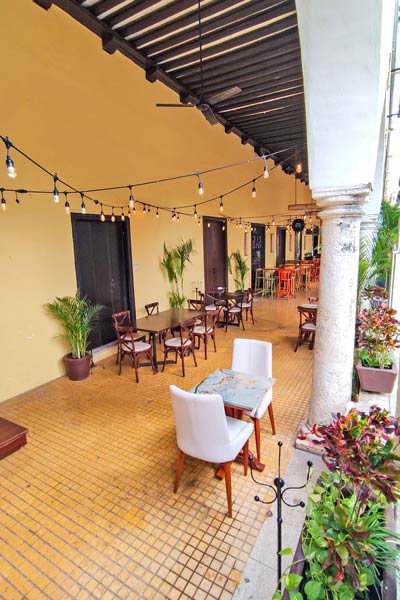 Dining in Santa Lucia Merida