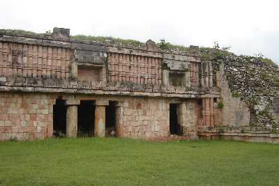 Zona Arqueológica de Chacmultún