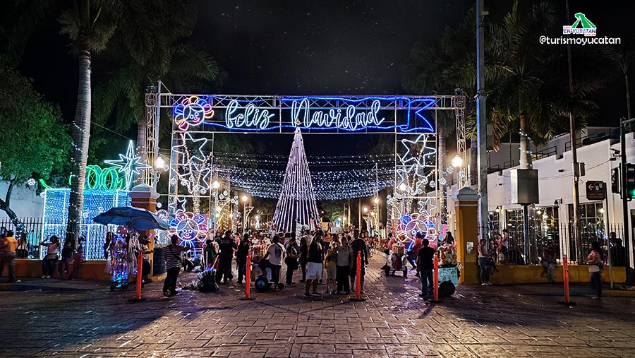 Espectaculos Navideños Gratuitos en Mérida. Árbol Navideño y Buzón de Santa en Paseo Montejo