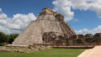 Ruinas Mayas de Uxmal en Santa Elena, Santa Elena, Ruta Puuc