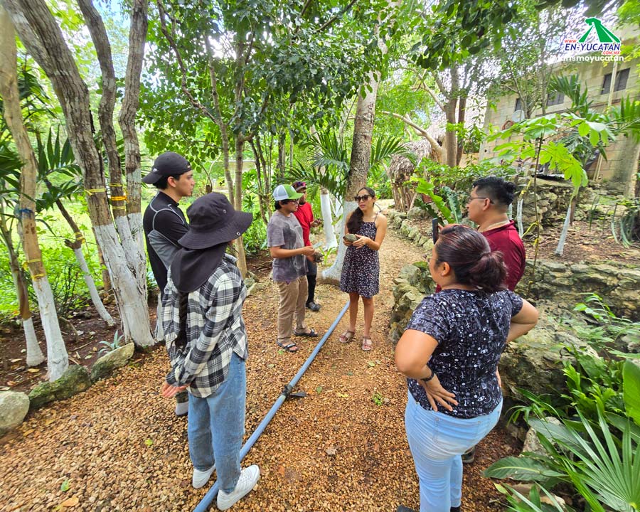 Recorrrido por los 4 Bacabes en el Jardín Alak en Tekom Yucatán