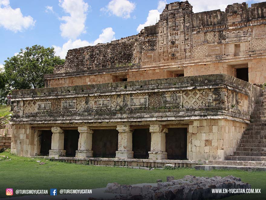 Ruinas Mayas de Uxmal, Piramide del Adivino, Cuadrangulo de las Monjas