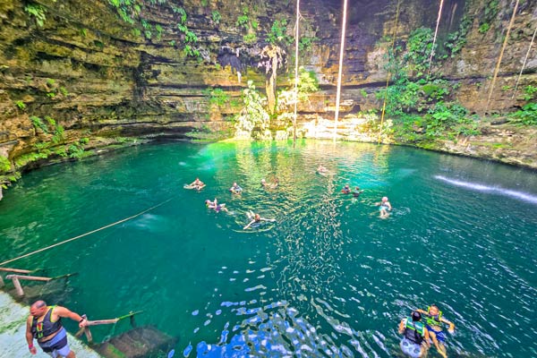 Cenote Saamal in Valladolid Pueblo Mágico