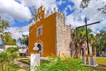 Iglesia y Barrio de Santa Lucía