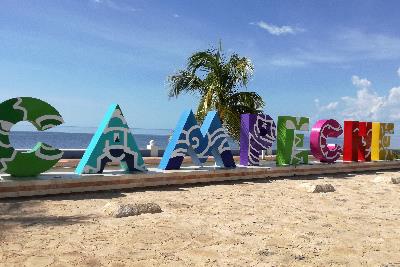 Letrotas en el Malecón de Campeche