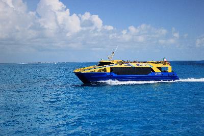 Ferry a Isla Mujeres