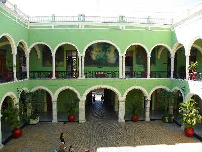 Palacio de Gobierno en Mérida en Akumal